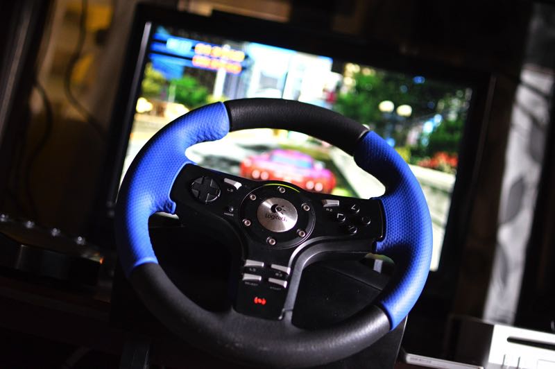 Quels jeux et équipements pour démarrer la simulation auto sur PS4 ?